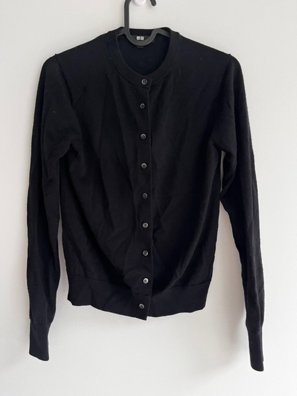 Uniqlo black cardigan XS
